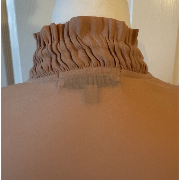 RO & DE Peach Hi Lo Ruffle Drawstring Neck Silky Polyester Top Size L - Picture 6 of 9